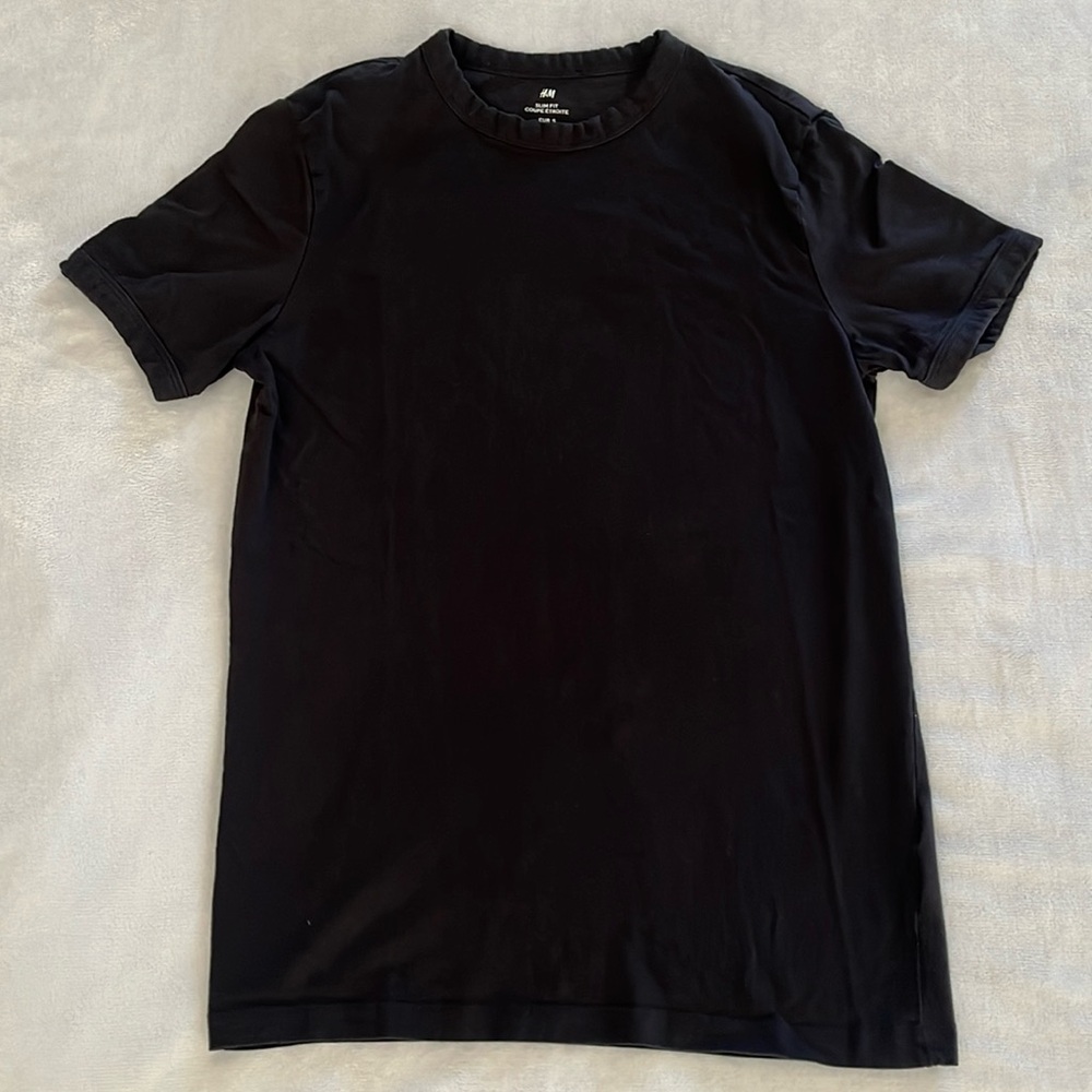 Men’s H&M Slim Fit Black Tee- Small